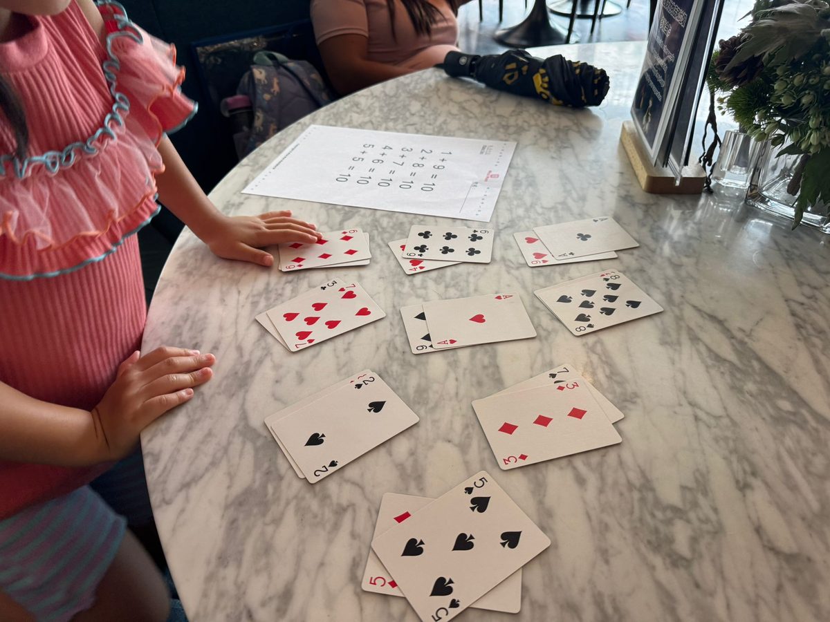 用撲克牌玩合十遊戲 Playing Make Ten with playing cards